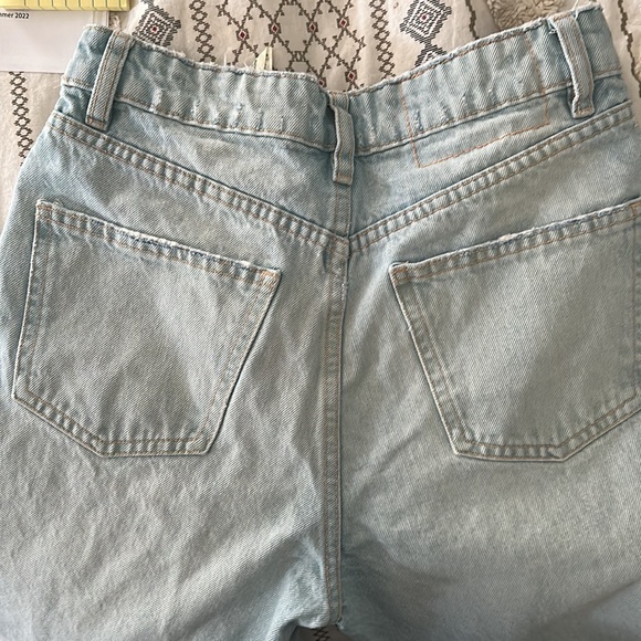 Zara crop jeans. Like new. Size US 4. Inseam 25 inches! 🔥 - Picture 7 of 8